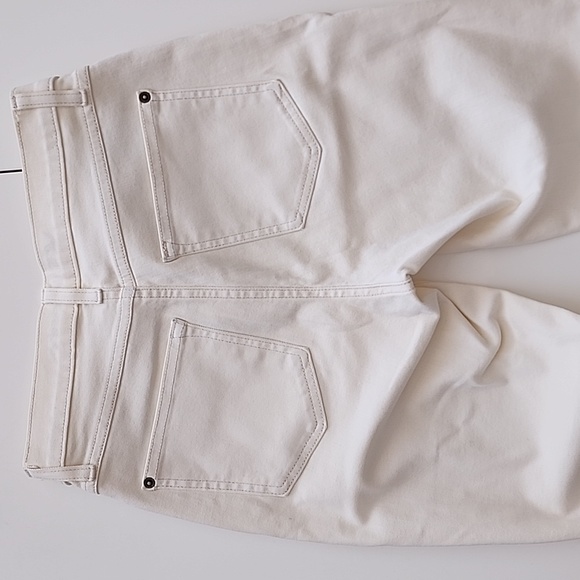 Second Yoga Jeans, Pivione off white color, Classic rise, Rachel Skinny, size 28 - Picture 3 of 5